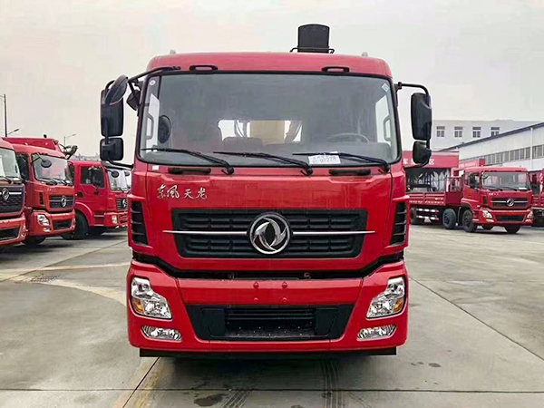 Dongfeng Front Four Rear Eight Truck Mounted Crane